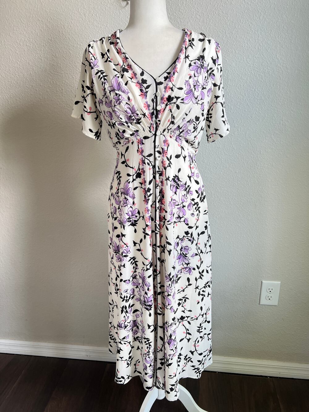 Maison Tara Floral Buttoned A-Line Midi Dress Women's 6 Cream Purple Retro